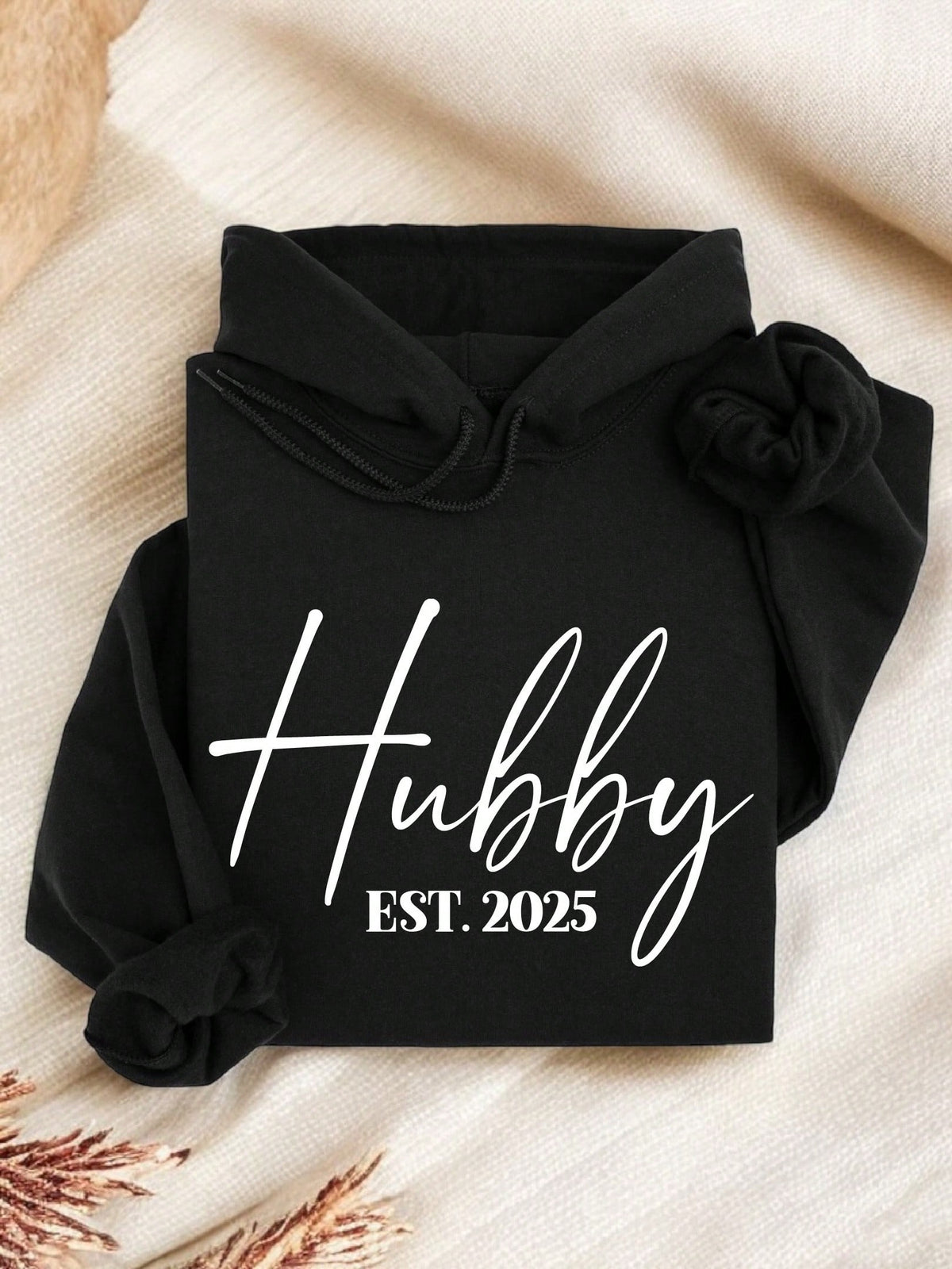 1 PC Wifey Hubby Est 2025 Hoodie