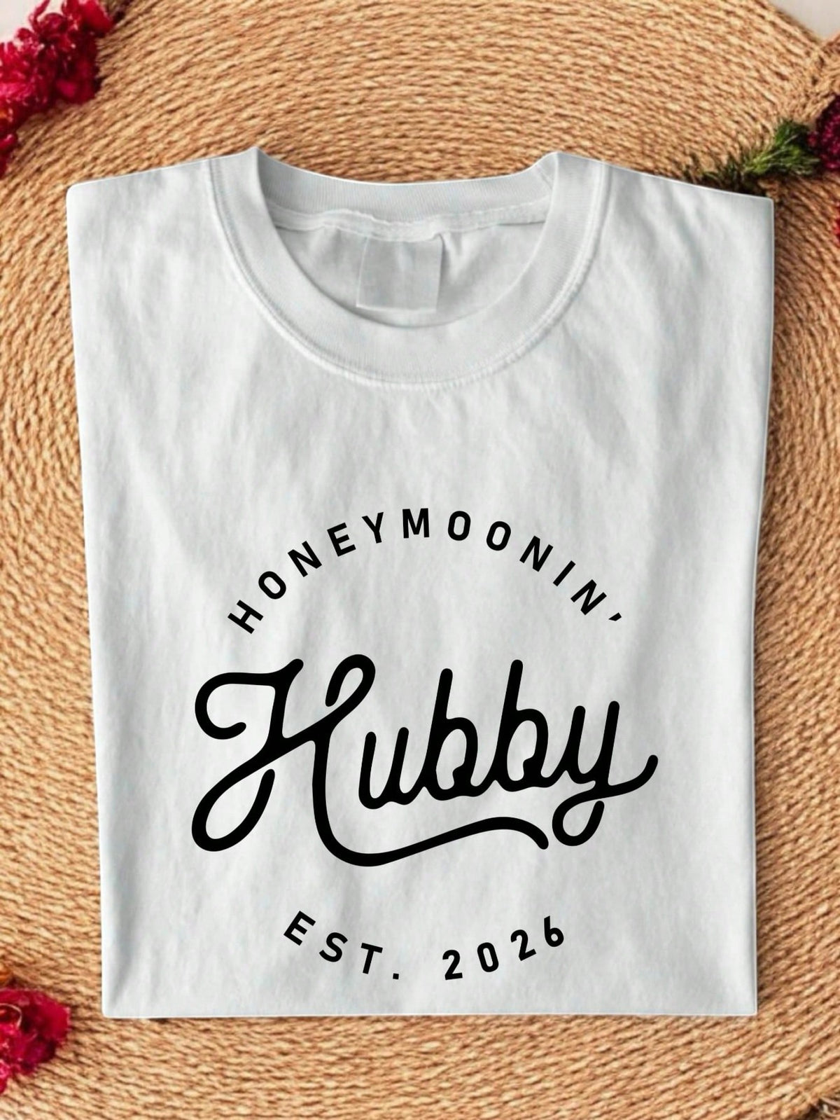 1 PC Honeymoonin' Wifey Est 2026 T-Shirt