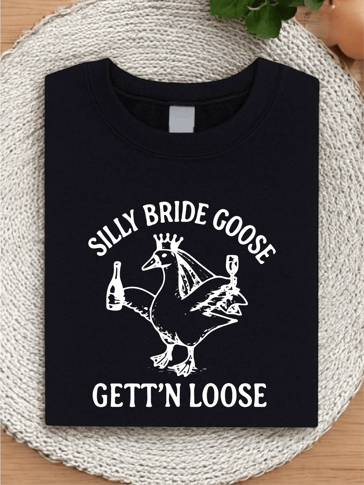 Bride Goose Gett'n Loose Funny T-Shirt For Women T-Shirt