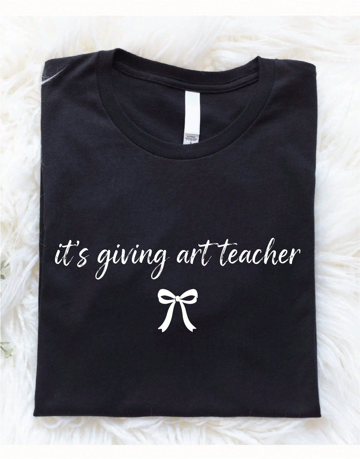 It's Giving Art Teacher T-Shirt