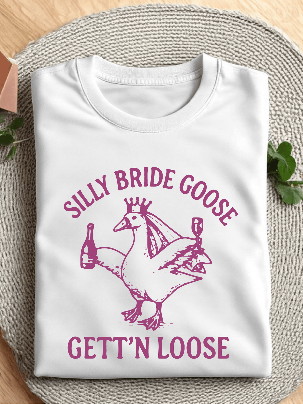 Bride Goose Gett'n Loose Funny T-Shirt For Women T-Shirt