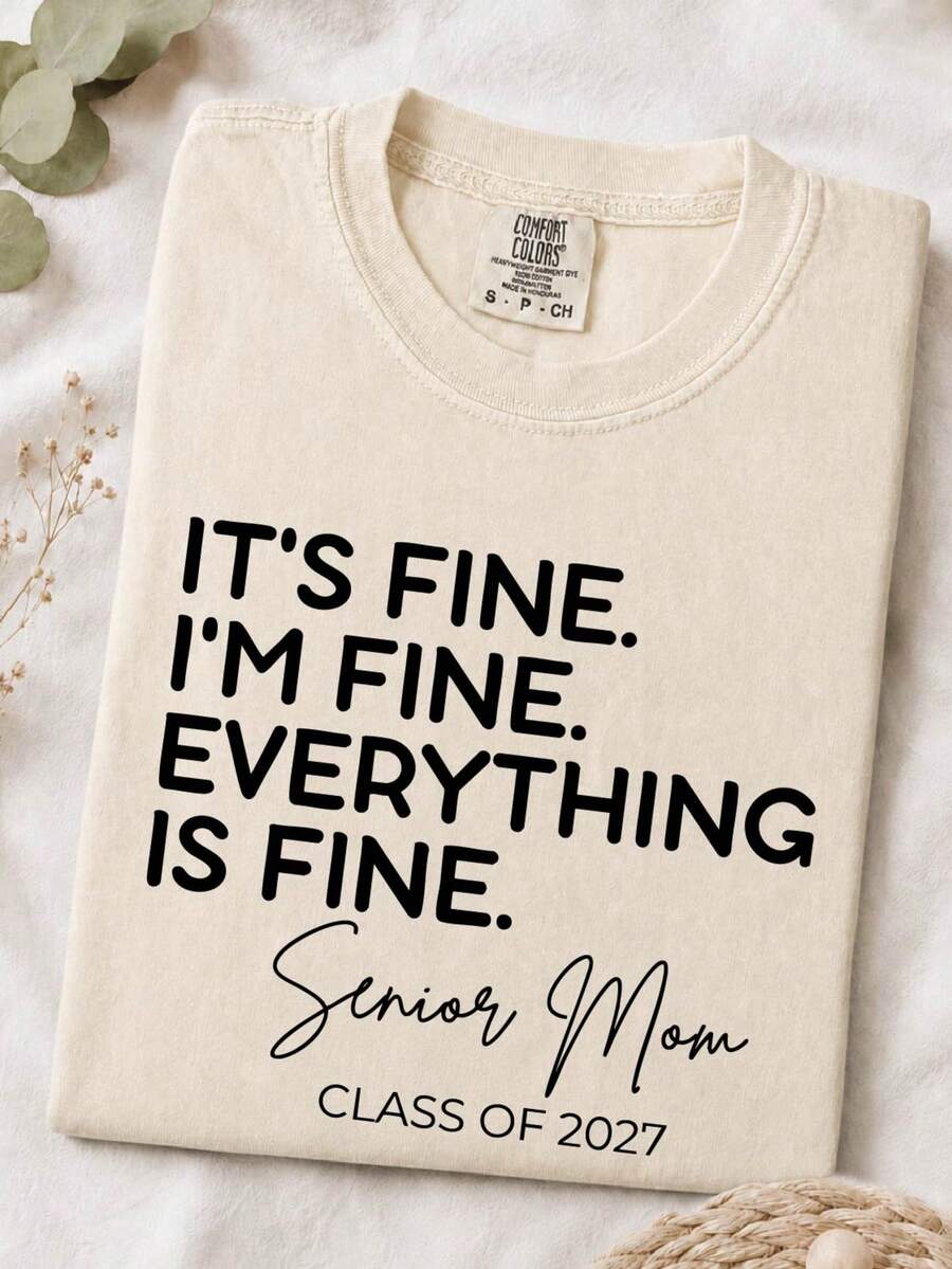 Senior Mom Class Of 2027 T-Shirt